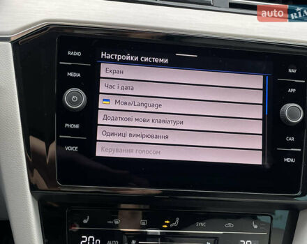 Синий Фольксваген Пассат, объемом двигателя 2 л и пробегом 154 тыс. км за 28439 $, фото 69 на Automoto.ua