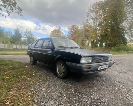 Синій Фольксваген Пассат, об'ємом двигуна 1.8 л та пробігом 320 тис. км за 800 $, фото 1 на Automoto.ua