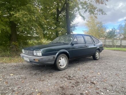 Фольксваген Пассат 1985 у Гниване на Automoto.ua Синій Фольксваген Пассат, об'ємом двигуна 1.8 л та пробігом 320 тис. км за 800 $, фото 1 на Automoto.ua