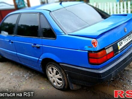Фольксваген Пассат 1988 в Бару на Automoto.ua Синий Фольксваген Пассат, объемом двигателя 1.8 л и пробегом 130 тыс. км за 1500 $, фото 1 на Automoto.ua