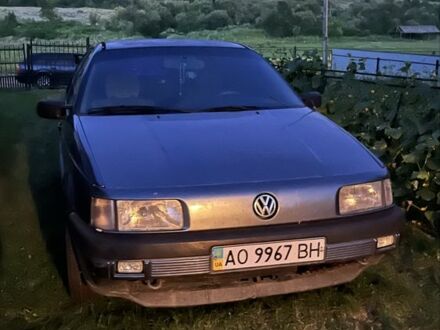 Фольксваген Пассат 1988 в Сваляве на Automoto.ua Синий Фольксваген Пассат, объемом двигателя 1.8 л и пробегом 400 тыс. км за 1400 $, фото 1 на Automoto.ua