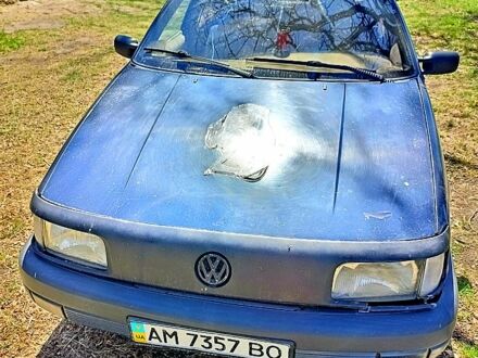 Фольксваген Пассат 1988 в Житомире на Automoto.ua Синий Фольксваген Пассат, объемом двигателя 1.8 л и пробегом 0 тыс. км за 950 $, фото 1 на Automoto.ua