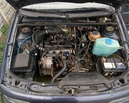 Синий Фольксваген Пассат, объемом двигателя 1.8 л и пробегом 270 тыс. км за 1900 $, фото 1 на Automoto.ua