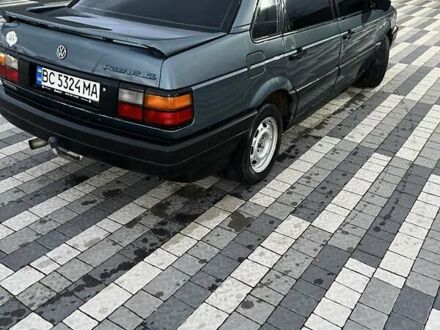 Фольксваген Пассат 1988 у Городке на Automoto.ua Синій Фольксваген Пассат, об'ємом двигуна 1.8 л та пробігом 420 тис. км за 1800 $, фото 1 на Automoto.ua