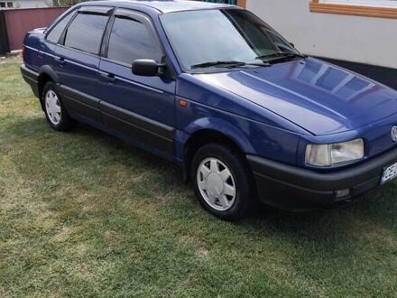 Синий Фольксваген Пассат, объемом двигателя 1.78 л и пробегом 351 тыс. км за 2200 $, фото 1 на Automoto.ua