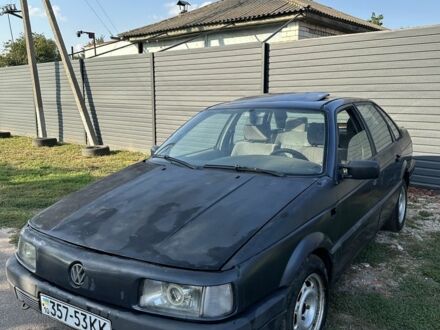 Фольксваген Пассат 1989 в Ичне на Automoto.ua Синий Фольксваген Пассат, объемом двигателя 1.8 л и пробегом 350 тыс. км за 650 $, фото 1 на Automoto.ua
