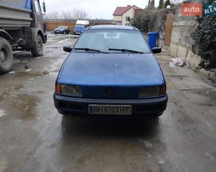 Синий Фольксваген Пассат, объемом двигателя 1.6 л и пробегом 590 тыс. км за 1500 $, фото 1 на Automoto.ua