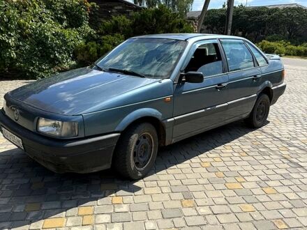 Фольксваген Пассат 1989 в Харькове на Automoto.ua Синий Фольксваген Пассат, объемом двигателя 1.8 л и пробегом 0 тыс. км за 1500 $, фото 1 на Automoto.ua