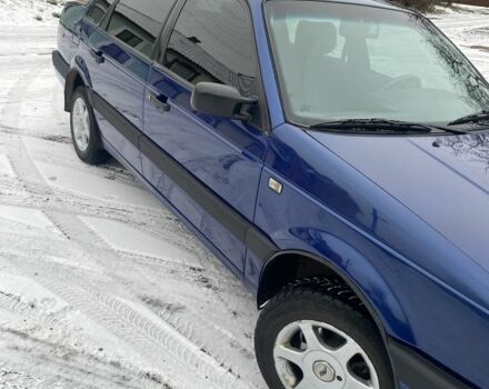 Синій Фольксваген Пассат, об'ємом двигуна 1.8 л та пробігом 300 тис. км за 2700 $, фото 1 на Automoto.ua