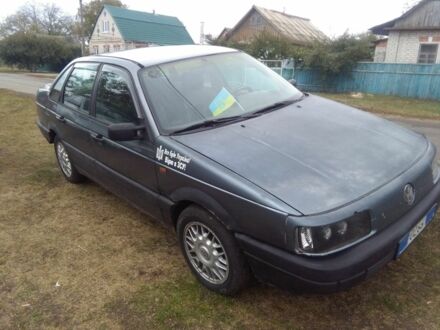 Синий Фольксваген Пассат, объемом двигателя 1.8 л и пробегом 347 тыс. км за 970 $, фото 1 на Automoto.ua