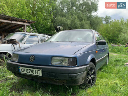 Фольксваген Пассат 1989 в Остер на Automoto.ua Синий Фольксваген Пассат, объемом двигателя 1.78 л и пробегом 2 тыс. км за 1500 $, фото 1 на Automoto.ua