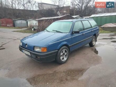 Синий Фольксваген Пассат, объемом двигателя 1.78 л и пробегом 240 тыс. км за 1250 $, фото 1 на Automoto.ua