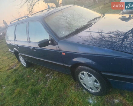 Синий Фольксваген Пассат, объемом двигателя 1.8 л и пробегом 382 тыс. км за 1675 $, фото 1 на Automoto.ua