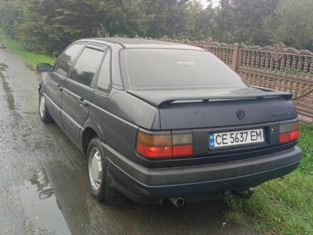 Фольксваген Пассат 1990 в Черновцах на Automoto.ua Синий Фольксваген Пассат, объемом двигателя 1.8 л и пробегом 350 тыс. км за 1500 $, фото 1 на Automoto.ua