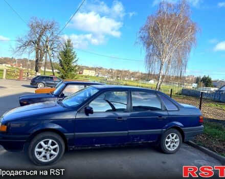 Синий Фольксваген Пассат, объемом двигателя 1.8 л и пробегом 543 тыс. км за 1750 $, фото 1 на Automoto.ua