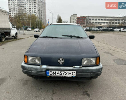 Синий Фольксваген Пассат, объемом двигателя 1.6 л и пробегом 444 тыс. км за 1100 $, фото 1 на Automoto.ua