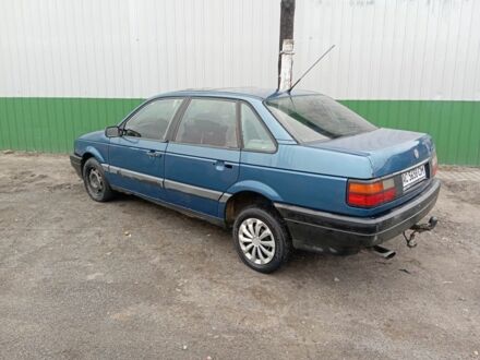 Фольксваген Пассат 1991 в Луцке на Automoto.ua Синий Фольксваген Пассат, объемом двигателя 1.8 л и пробегом 275 тыс. км за 700 $, фото 1 на Automoto.ua