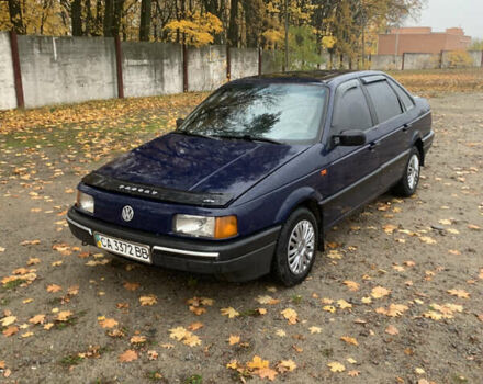 Синий Фольксваген Пассат, объемом двигателя 1.78 л и пробегом 290 тыс. км за 1799 $, фото 1 на Automoto.ua