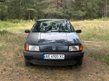 Фольксваген Пассат 1991 в Верхнеднепровске на Automoto.ua Синий Фольксваген Пассат, объемом двигателя 1.8 л и пробегом 364 тыс. км за 2100 $, фото 1 на Automoto.ua