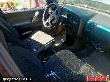 Синій Фольксваген Пассат, об'ємом двигуна 2 л та пробігом 180 тис. км за 1400 $, фото 1 на Automoto.ua