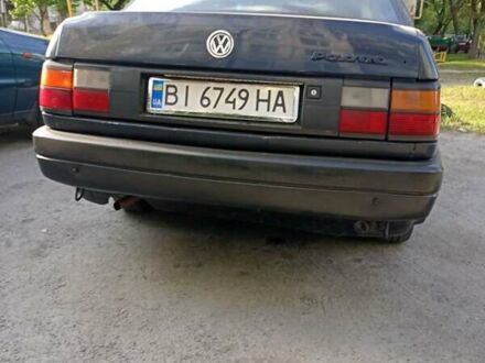 Синий Фольксваген Пассат, объемом двигателя 1.8 л и пробегом 300 тыс. км за 3000 $, фото 1 на Automoto.ua