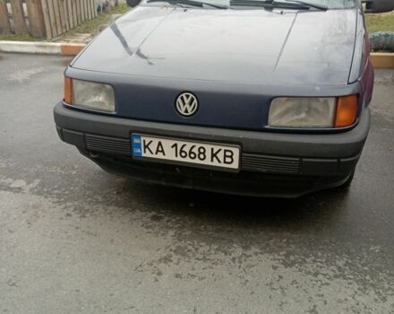 Синий Фольксваген Пассат, объемом двигателя 1.8 л и пробегом 500 тыс. км за 1850 $, фото 1 на Automoto.ua