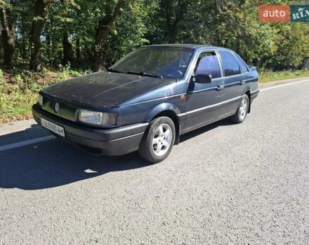 Синий Фольксваген Пассат, объемом двигателя 1.8 л и пробегом 200 тыс. км за 1550 $, фото 1 на Automoto.ua