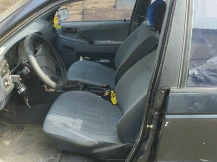 Синий Фольксваген Пассат, объемом двигателя 1.8 л и пробегом 1000 тыс. км за 850 $, фото 1 на Automoto.ua