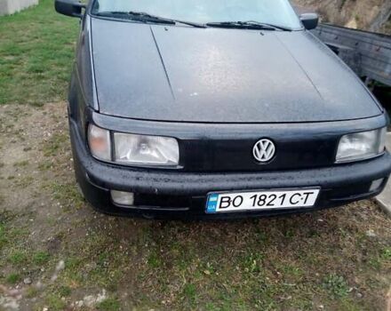 Синий Фольксваген Пассат, объемом двигателя 1.8 л и пробегом 250 тыс. км за 1000 $, фото 1 на Automoto.ua