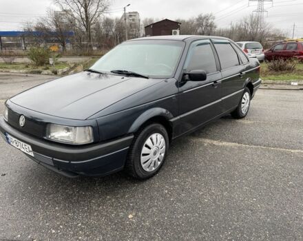 Синій Фольксваген Пассат, об'ємом двигуна 2 л та пробігом 300 тис. км за 1950 $, фото 1 на Automoto.ua