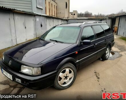 Синий Фольксваген Пассат, объемом двигателя 2.8 л и пробегом 400 тыс. км за 1650 $, фото 1 на Automoto.ua