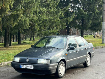 Синий Фольксваген Пассат, объемом двигателя 1.8 л и пробегом 350 тыс. км за 1550 $, фото 1 на Automoto.ua