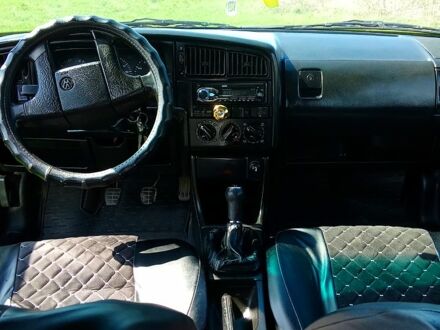 Фольксваген Пассат 1993 в Пирятине на Automoto.ua Синий Фольксваген Пассат, объемом двигателя 1.8 л и пробегом 340 тыс. км за 1600 $, фото 1 на Automoto.ua