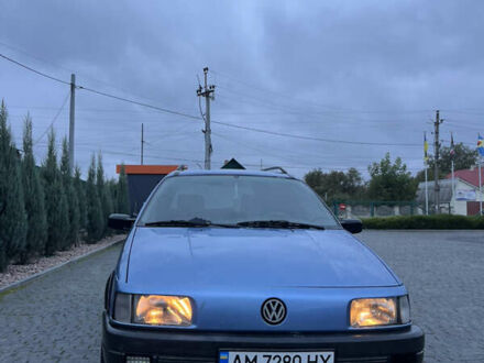 Синий Фольксваген Пассат, объемом двигателя 2 л и пробегом 415 тыс. км за 660 $, фото 1 на Automoto.ua