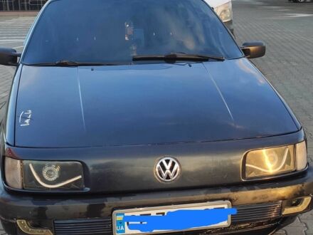 Фольксваген Пассат 1993 в Черновцах на Automoto.ua Синий Фольксваген Пассат, объемом двигателя 2 л и пробегом 3 тыс. км за 1500 $, фото 1 на Automoto.ua