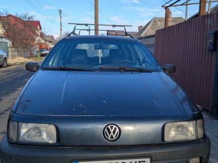 Синий Фольксваген Пассат, объемом двигателя 1.6 л и пробегом 414 тыс. км за 1500 $, фото 1 на Automoto.ua