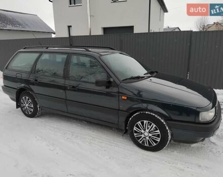 Синий Фольксваген Пассат, объемом двигателя 2 л и пробегом 360 тыс. км за 2700 $, фото 1 на Automoto.ua