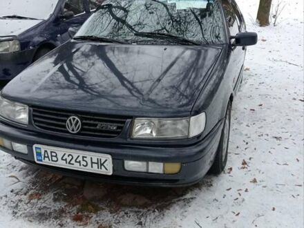Фольксваген Пассат 1994 у Вінниці на Automoto.ua Синій Фольксваген Пассат, об'ємом двигуна 2.8 л та пробігом 305 тис. км за 1500 $, фото 1 на Automoto.ua