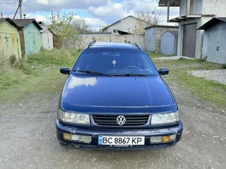 Фольксваген Пассат 1994 в Трускавце на Automoto.ua Синий Фольксваген Пассат, объемом двигателя 2 л и пробегом 300 тыс. км за 1850 $, фото 1 на Automoto.ua