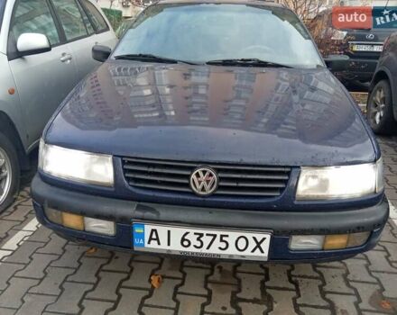 Синій Фольксваген Пассат, об'ємом двигуна 1.78 л та пробігом 322 тис. км за 1750 $, фото 1 на Automoto.ua