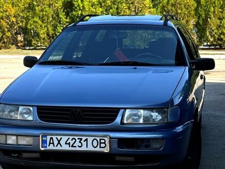 Фольксваген Пассат 1994 в Балаклее на Automoto.ua Синий Фольксваген Пассат, объемом двигателя 2 л и пробегом 0 тыс. км за 2000 $, фото 1 на Automoto.ua