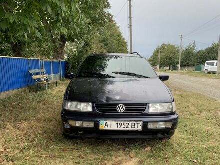 Фольксваген Пассат 1994 у Каменце-Подольском на Automoto.ua Синій Фольксваген Пассат, об'ємом двигуна 2.8 л та пробігом 279 тис. км за 1200 $, фото 1 на Automoto.ua