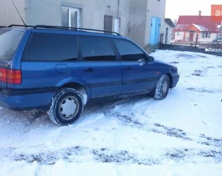 Синий Фольксваген Пассат, объемом двигателя 1.8 л и пробегом 411 тыс. км за 2200 $, фото 1 на Automoto.ua