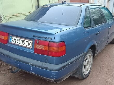 Синий Фольксваген Пассат, объемом двигателя 2 л и пробегом 30 тыс. км за 1000 $, фото 1 на Automoto.ua