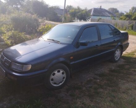 Синий Фольксваген Пассат, объемом двигателя 2 л и пробегом 400 тыс. км за 2900 $, фото 1 на Automoto.ua