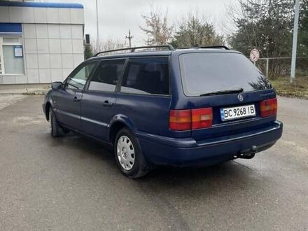 Синий Фольксваген Пассат, объемом двигателя 1.9 л и пробегом 424 тыс. км за 2300 $, фото 1 на Automoto.ua