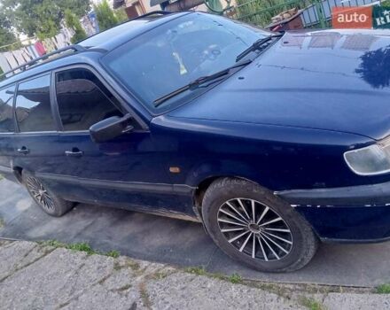 Синий Фольксваген Пассат, объемом двигателя 1.8 л и пробегом 430 тыс. км за 1800 $, фото 1 на Automoto.ua