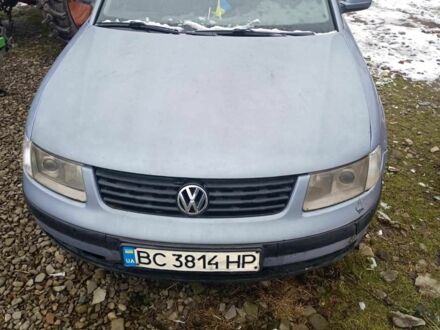 Фольксваген Пассат 1996 в Стрые на Automoto.ua Синий Фольксваген Пассат, объемом двигателя 1.6 л и пробегом 250 тыс. км за 2100 $, фото 1 на Automoto.ua