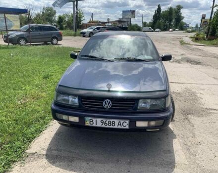 Синій Фольксваген Пассат, об'ємом двигуна 2 л та пробігом 300 тис. км за 2100 $, фото 1 на Automoto.ua