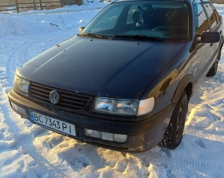 Синий Фольксваген Пассат, объемом двигателя 1.8 л и пробегом 524 тыс. км за 2100 $, фото 1 на Automoto.ua